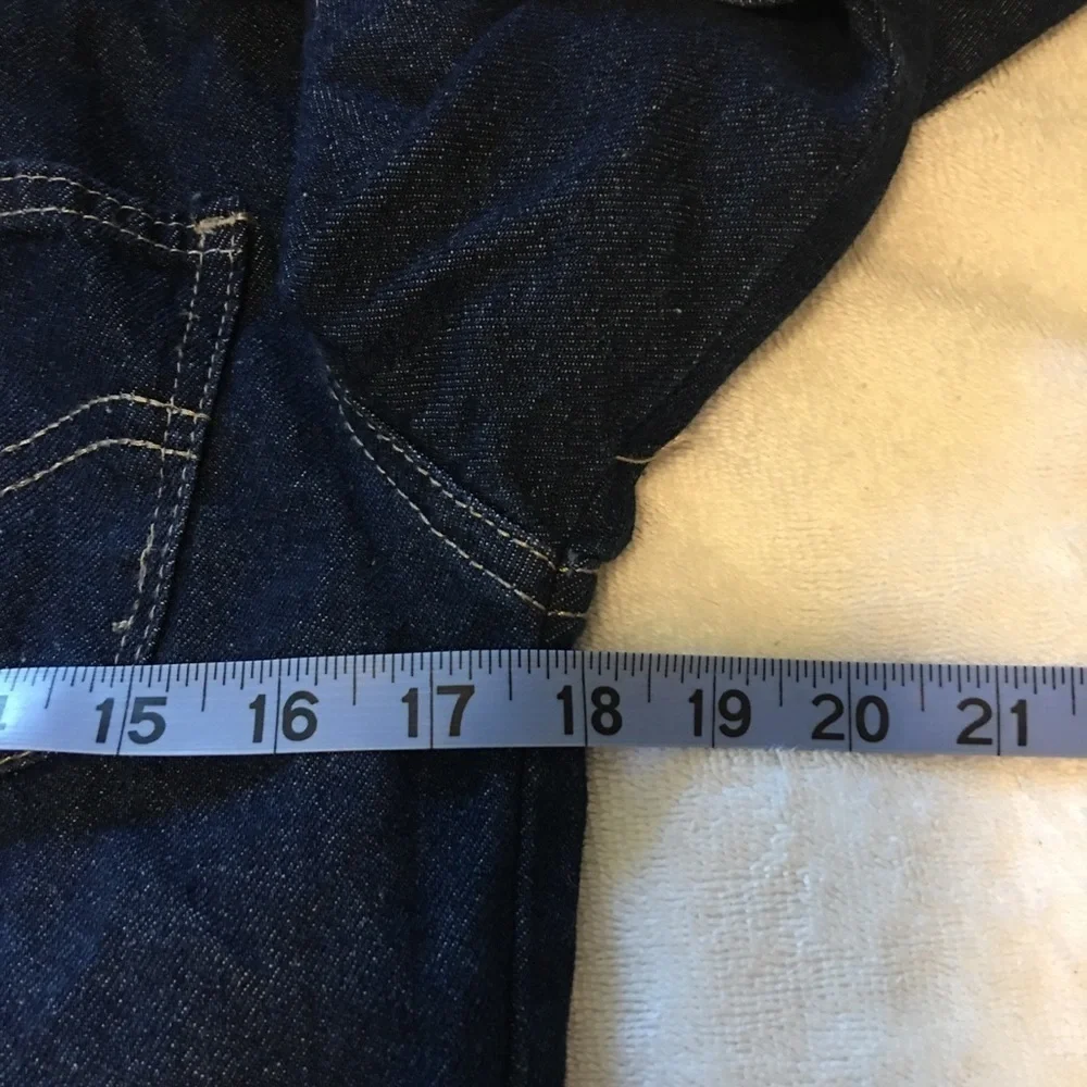NWT sz L Levi denim girls jacket. Faux fur collar, metal buttons, chest pockets